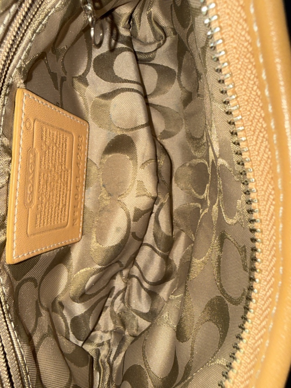 Vintage Coach Tan Leather small handbag - Picture 6 of 8